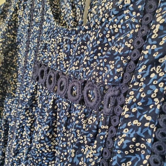 Lucky Brand Navy Blue Flutter Sleeve Cotton Top - Picture 4 of 10